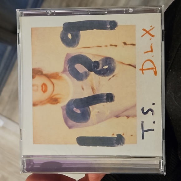 TSWIFT 1989 album polaroids + CD - Picture 13 of 15